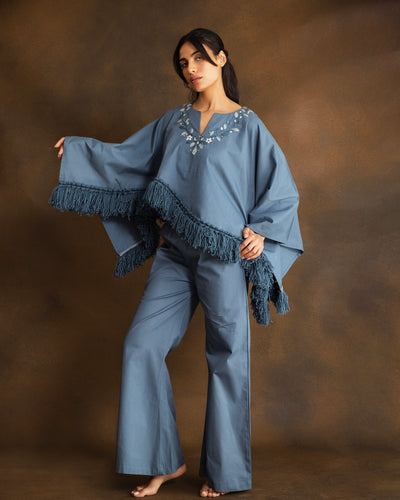 Fiore Tassel Poncho